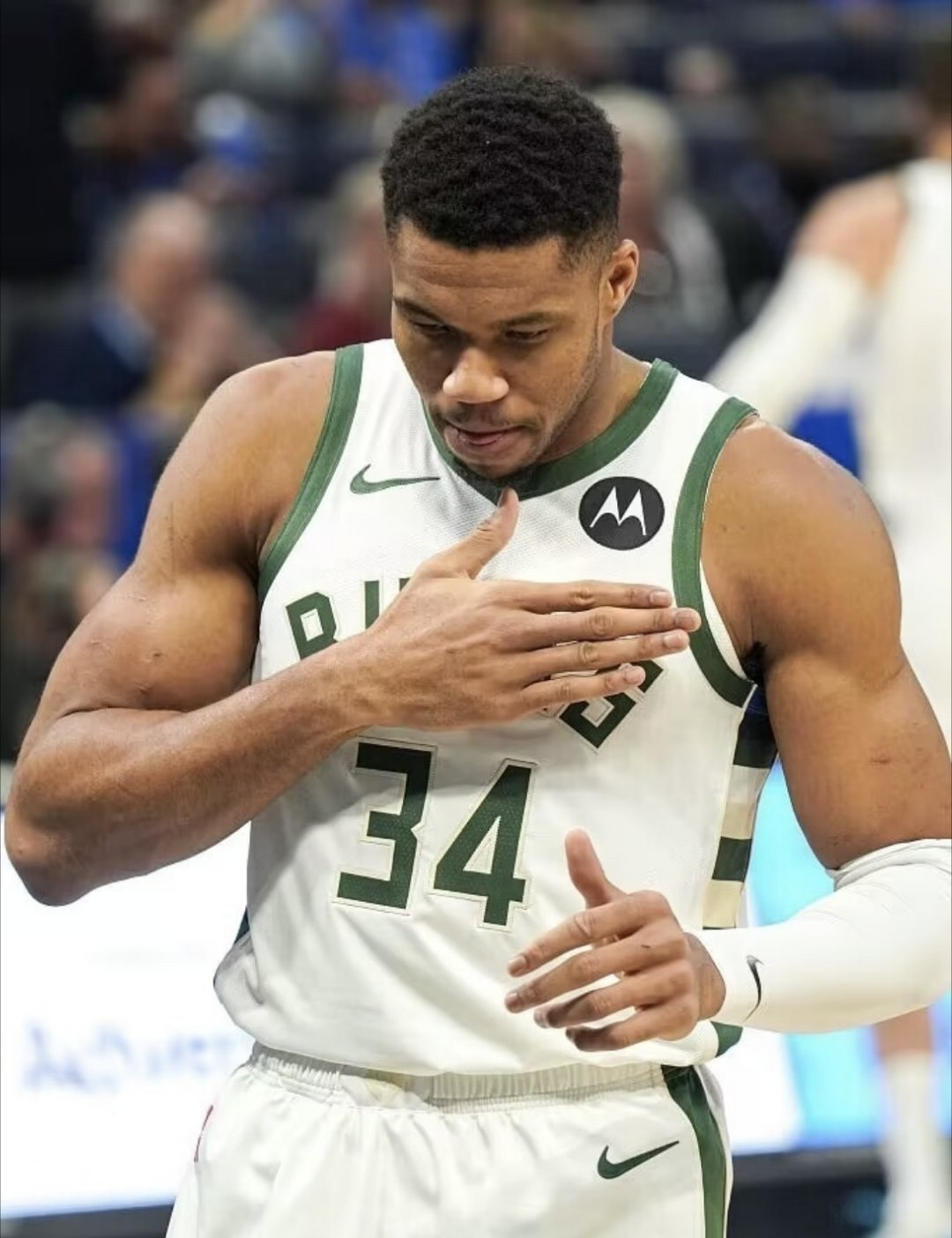 开云体育真人 - 字母哥连续三场比赛得分超过战术调整，快船挑战极限！